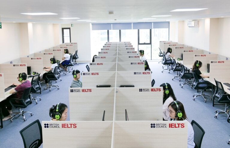 Lệ Phí Thi IELTS 2026 Mới Nhất: Cập Nhật Chi Tiết Tại IDP Và British Council